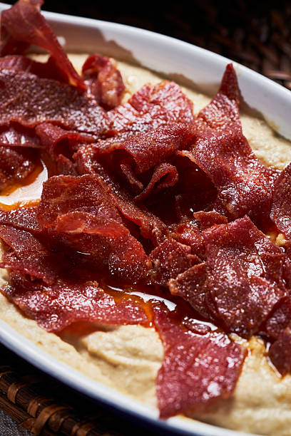 Hummus with beef