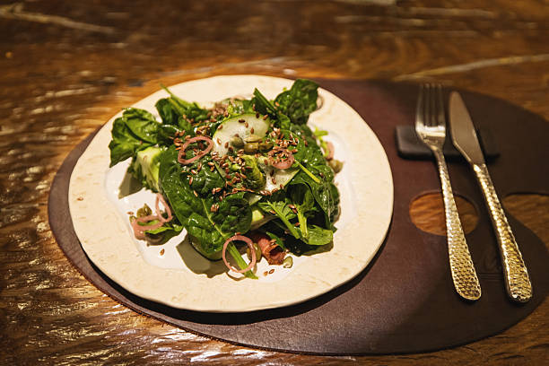 Vegetable salad with roast beef