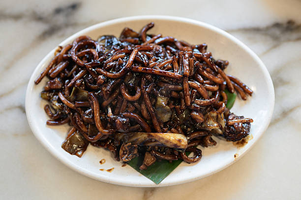 Hokkien Mee Fried Noodles with Dark Soy Sauce