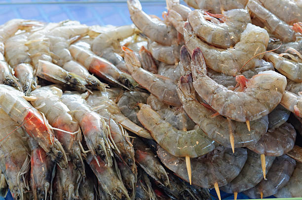 istock Preparation of shrimps at home 450025563