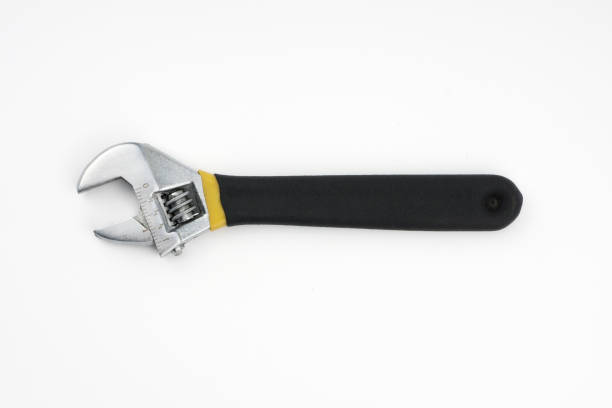 schraubwerkzeug - adjustable wrench wrench clipping path red stock-fotos und bilder