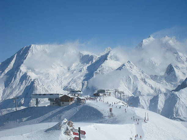 Alpine Panorama, Courchevel A view from the top of Saulire 2738 m courchevel stock pictures, royalty-free photos & images