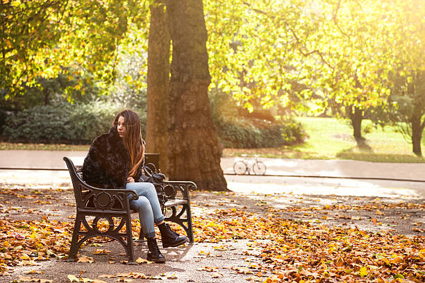 linda garota em hyde park london - pitchuk2013 - fotografias e filmes do acervo
