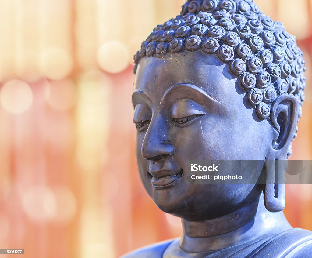 Volto del Buddha - Foto stock royalty-free di Ambientazione tranquilla