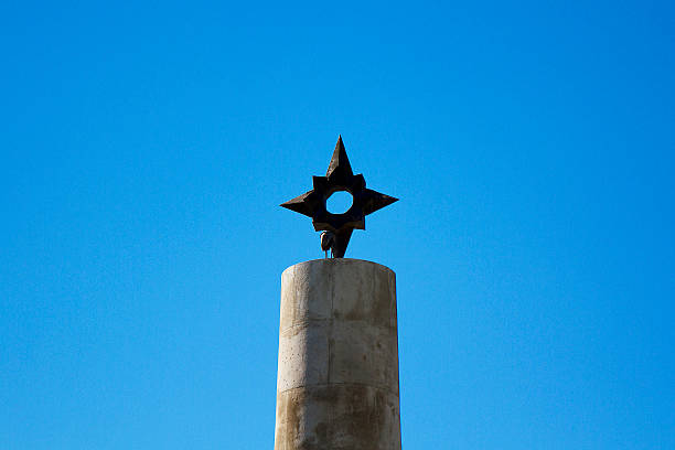 звезда и столбце в glorieta los marineros, seville - malaga seville cadiz andalusia стоковые фото и изображения