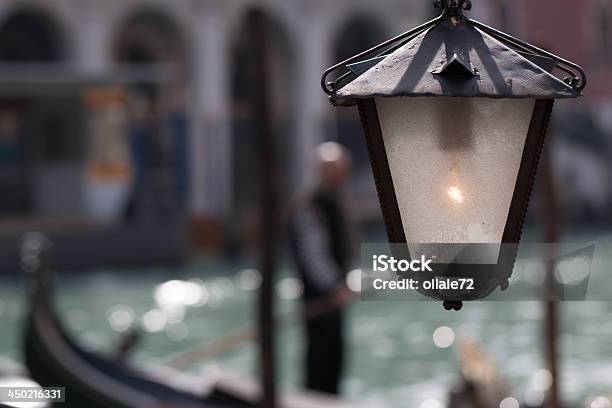 Veneziane Gondole Veneziaitalia - Fotografie stock e altre immagini di Acqua - Acqua, Ambientazione esterna, Ambiente