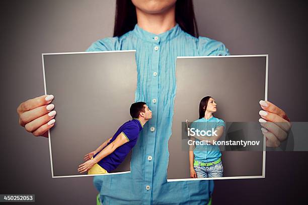 Foto Di Giovane Coppia Nel Contenzioso - Fotografie stock e altre immagini di Insieme - Insieme, Rompere, Rotto