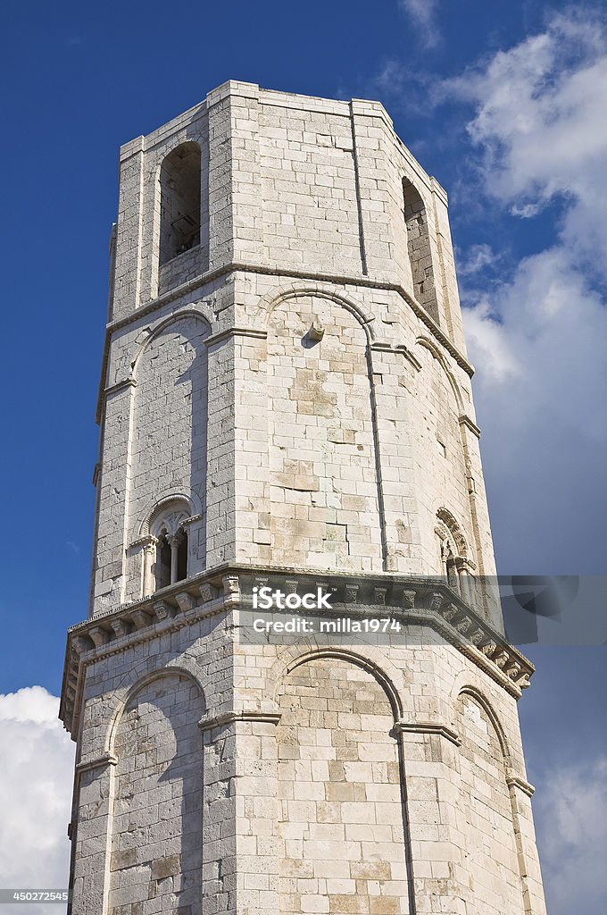 Santuário de Monte de Sant'Angelo.  Região de Puglia.  Itália. - Royalty-free Aldeia Foto de stock