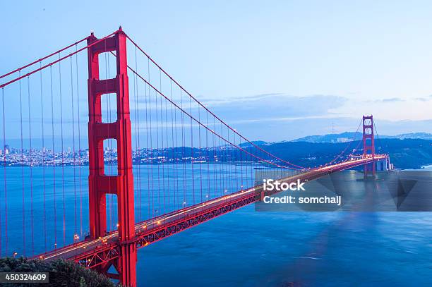 Foto de Ponte Golden Gate e mais fotos de stock de Arquitetura - Arquitetura, Azul, Aço