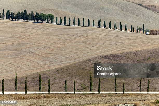 Creta Senesipaisagem Da Toscana - Fotografias de stock e mais imagens de Agricultura - Agricultura, Ajardinado, Ao Ar Livre