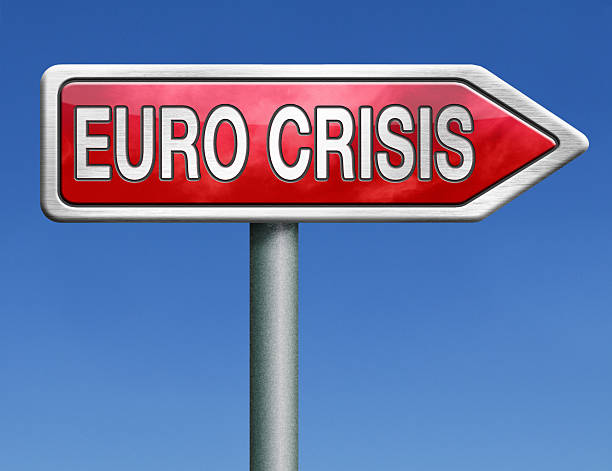 euro-crise - euro symbol crisis time debt photos et images de collection