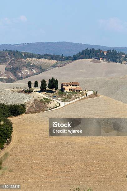 Foto de Creta Senesipaisagem Da Toscana e mais fotos de stock de Agricultura - Agricultura, Ajardinado, Beleza natural - Natureza