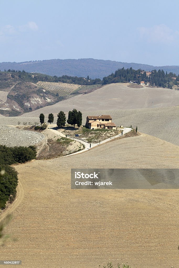 Крете Сенези-пейзаж the Tuscany - Стоковые фото Monticchiello роялти-фри