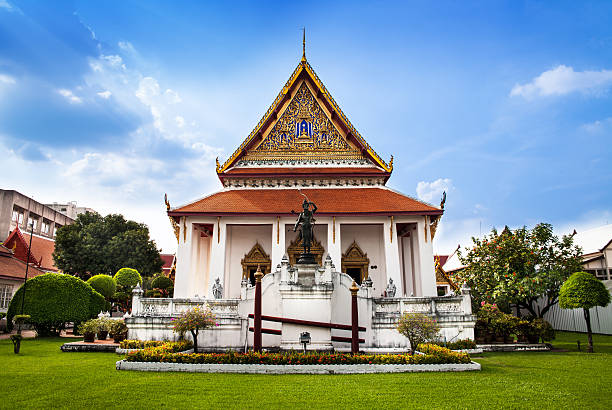 o museu nacional, bangcoc, tailândia. - indigenous culture famous place thailand bangkok - fotografias e filmes do acervo