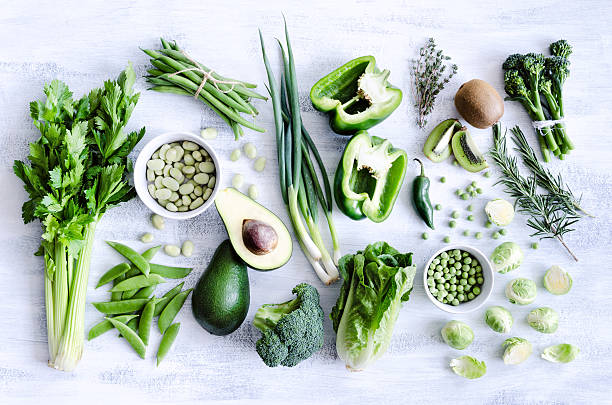 verduras verde saludable - green pea food vegetable healthy eating fotografías e imágenes de stock