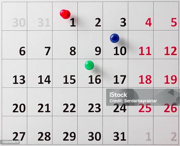 Pushpin No Calendário - Fotografias de stock e mais imagens de Calendário - Calendário, Agenda Pessoal, Azul