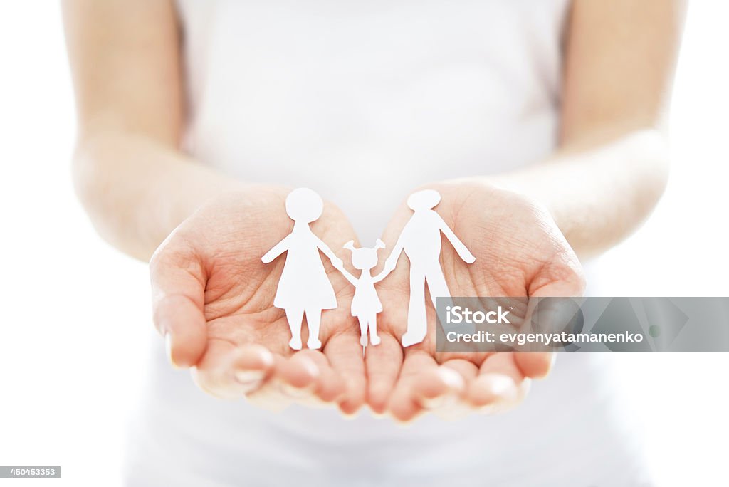 Technologie. Papier Zahlen der Familie in den Händen - Lizenzfrei Familie Stock-Foto