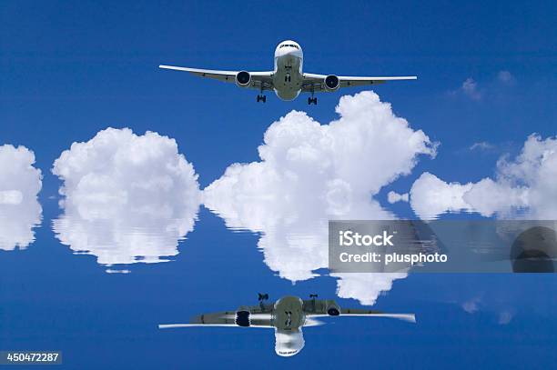 Foto de Avião Reflextion e mais fotos de stock de Asa de aeronave - Asa de aeronave, Avião, Avião comercial