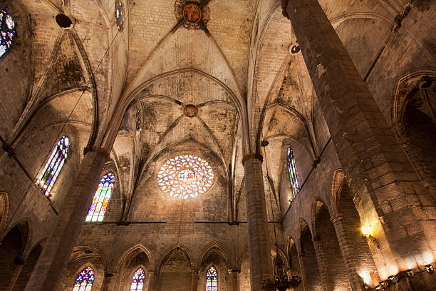 iglesia gótico - iluminación de techo abovedado fotografías e imágenes de stock