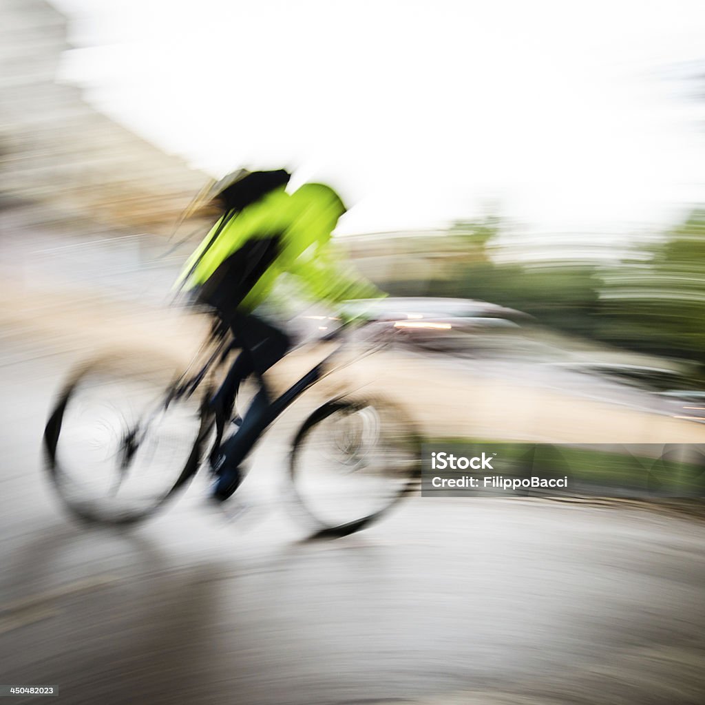 Cyclist pedaling 빠른 - 로열티 프리 LypseUK2013 스톡 사진