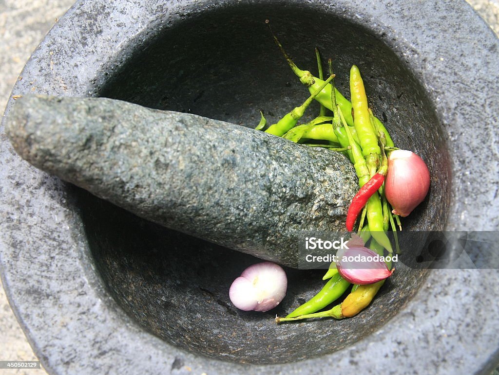 chili en mortero - Foto de stock de Alimento libre de derechos