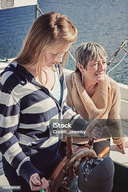 Navigation Den Helm Stockfoto und mehr Bilder von Atlantik - Atlantik, Enkelin, Erwachsene Person