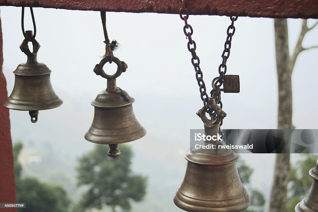 작은가 청동색 종소리. Manakamana-네팔. 0338 - 로열티 프리 0명 스톡 사진