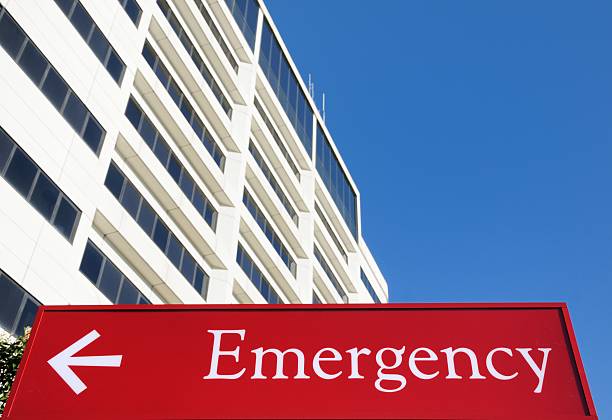 istock Emergency room sign by hospital 450585055