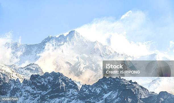 Kangchenjunga Ist Der Dritthöchste Berg Stockfoto und mehr Bilder von Berg - Berg, Berggipfel, Blau