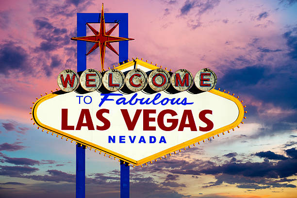 welcome to fabulous las vegas sinal - welcome to fabulous las vegas - fotografias e filmes do acervo