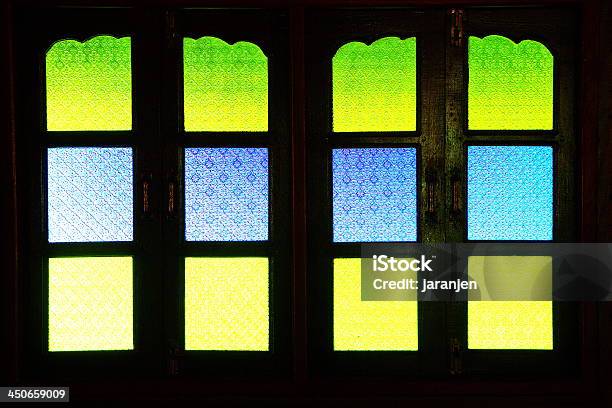 Szkło Windows - zdjęcia stockowe i więcej obrazów Sprzęt oświetleniowy - Sprzęt oświetleniowy, Witraż, Abstrakcja