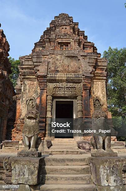 Templo Preah Ko Roluos Grupo Angkor Camboya Foto de stock y más banco de imágenes de Aire libre - Aire libre, Angkor, Antiguo