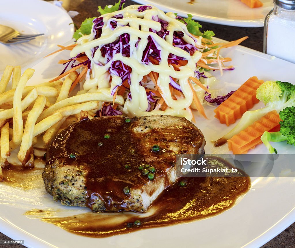 steak de porc avec du poivre noir. - Photo de Aliment libre de droits