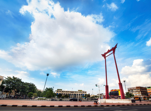 The Giant Swing (Sao Ching Cha) is a religious structure, located in front of Wat Suthat temple. It was formerly used in an old Brahmin ceremony, and is one of Bangkok's tourist attractions.