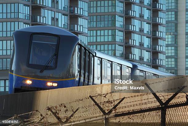 Vancouver Skytrain Commuter Rail Stockfoto und mehr Bilder von Vancouver - Kanada - Vancouver - Kanada, Hochbahn - Passagierzug, Britisch-Kolumbien