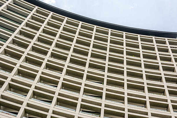 edifício moderno em dia - window office building taipei built structure - fotografias e filmes do acervo