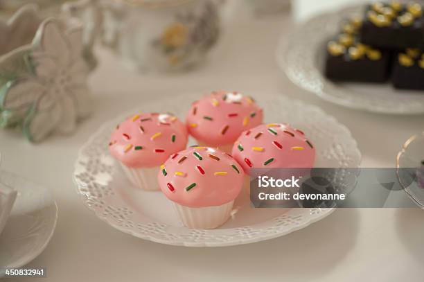 Kunststoffplaycupcakes Stockfoto und mehr Bilder von Cupcake - Cupcake, Dessert, Fantasiewelt