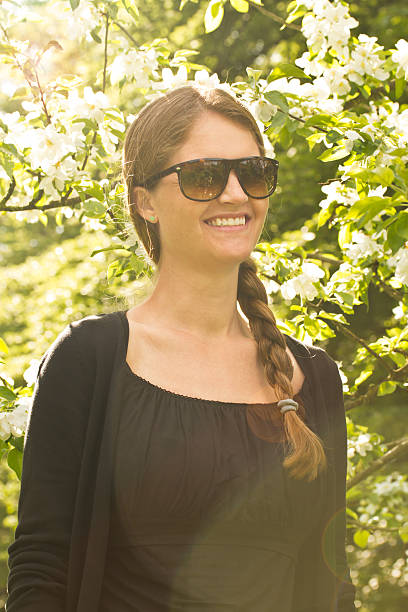 istock Sun flare girl 450835707
