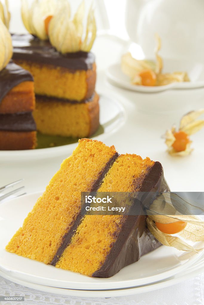 Zucca Torta con crema di cioccolato. - Foto stock royalty-free di Arancione