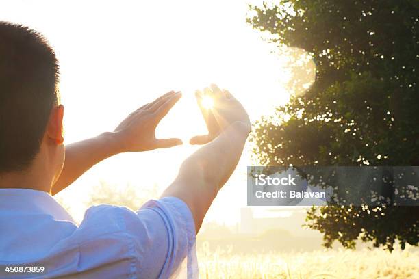 Photo libre de droit de Homme Daffaires En Forme De Cœur banque d'images et plus d'images libres de droit de Adulte - Adulte, Hommes, Horizontal