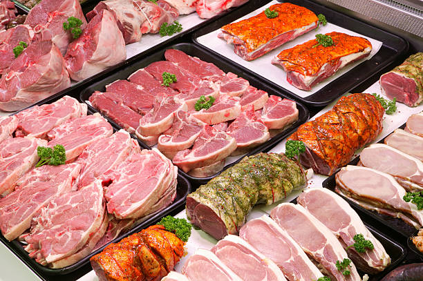 butchers 볼카운터 - meat supermarket butchers shop market 뉴스 사진 이미지