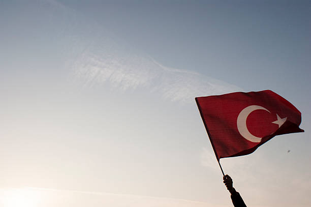 türkische flagge floating - bairam stock-fotos und bilder