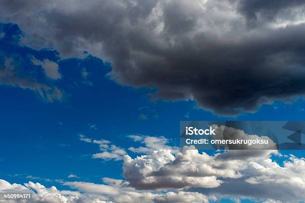 Cloud Vista Foto de stock y más banco de imágenes de Aire libre - Aire libre, Ajardinado, Arreglo