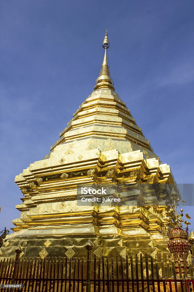 Doi suthep templo en chaing mai thailand - Foto de stock de Aguja - Chapitel libre de derechos