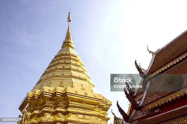 Photo libre de droit de Temple Doi Suthep Dans Chaing Mai En Thaïlande banque d'images et plus d'images libres de droit de Architecture - Architecture, Arranger, Asie