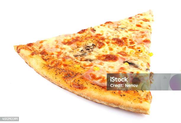 Pizza Foto de stock y más banco de imágenes de Al horno - Al horno, Alimento, Cena
