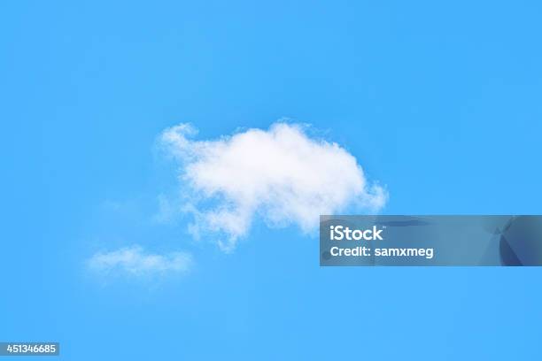 Nube Foto de stock y más banco de imágenes de Azul - Azul, Día, Fotografía - Imágenes