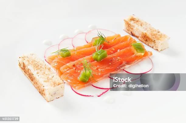 Deliziosa Filetto Di Salmone Su Un Piatto - Fotografie stock e altre immagini di Alimentazione sana - Alimentazione sana, Cena, Cibi e bevande