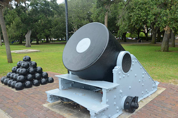 istock Cannon and balls in Charleston, SC 451410579