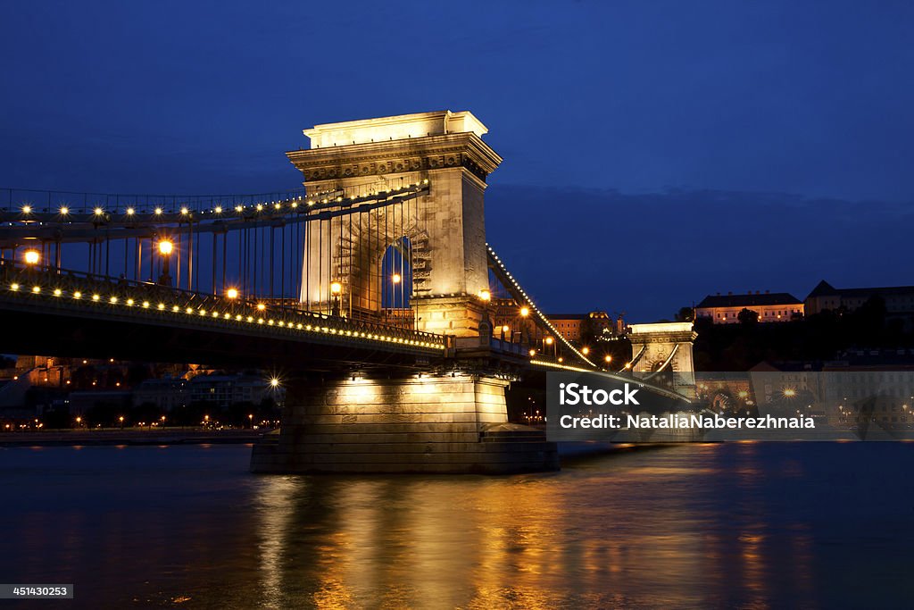 Puente de las cadenas de Budapest - Foto de stock de Agua libre de derechos